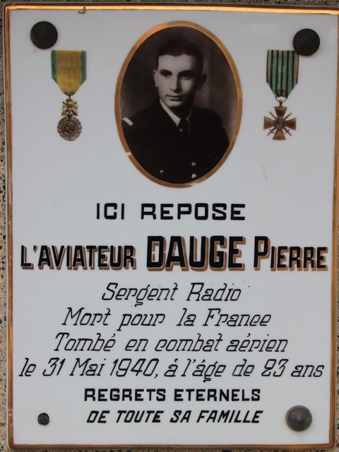 Plaque Sgt Dauge