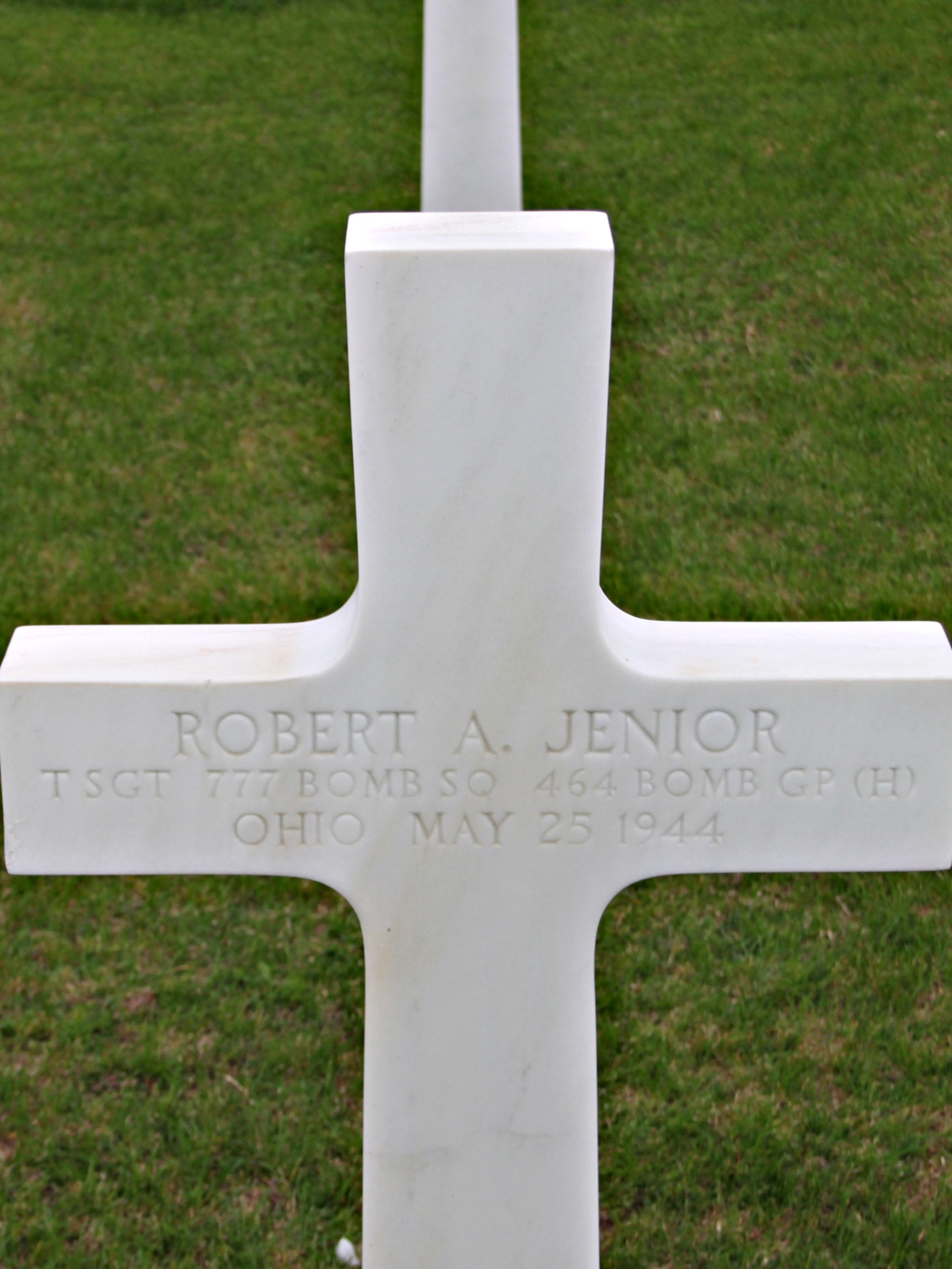 Tombe T/Sgt Robert A Jenior