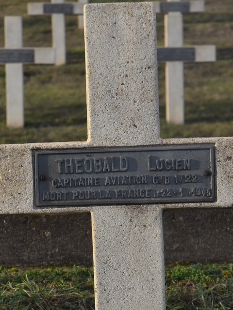 Tombe Cne Lucien Thobald