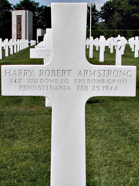 Tombe 2Lt Armstrong
