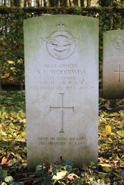 Tombe P/O Woodiwiss