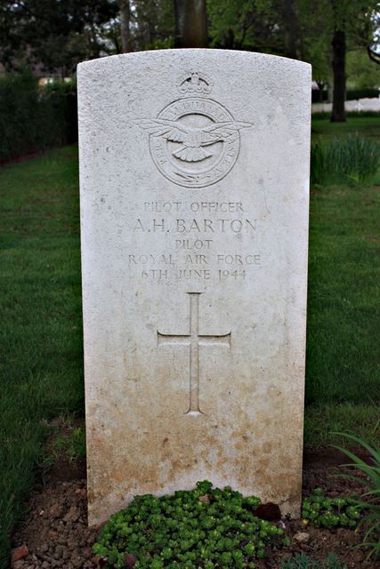 Tombe P/O Barton