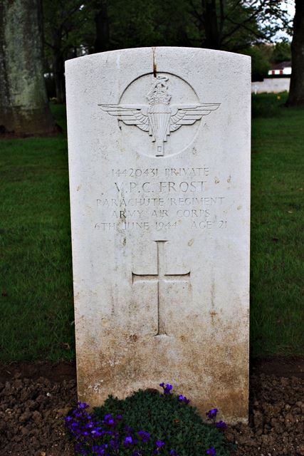 Tombe Pvt Frost