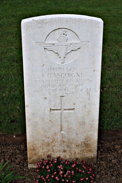 Tombe L/Cpl Gascoigne