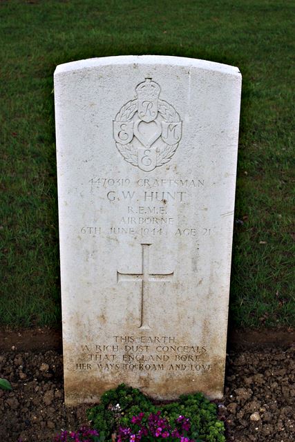 Tombe Crafts Hunt