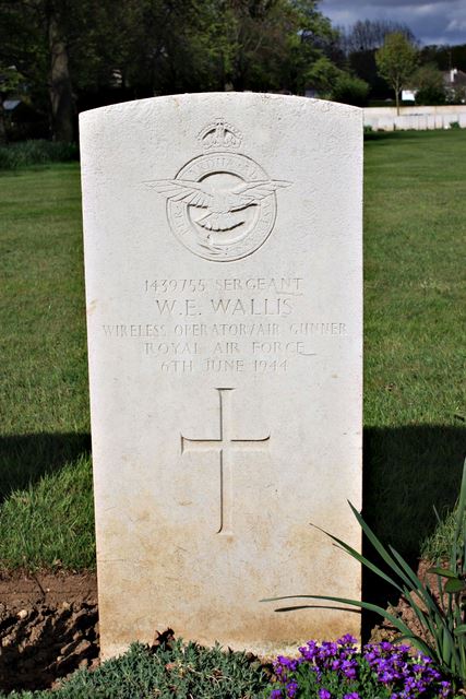 Tombe Sgt Wallis