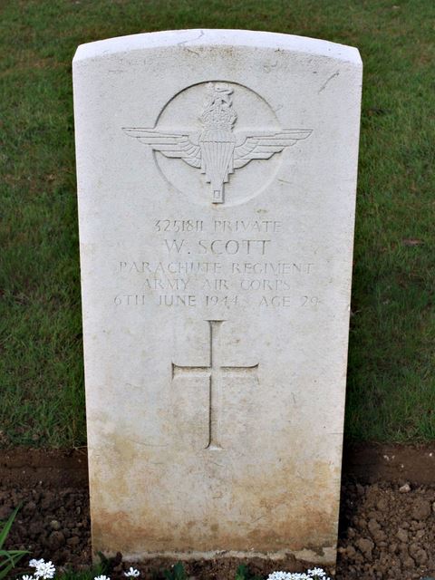 Tombe Pvt Scott