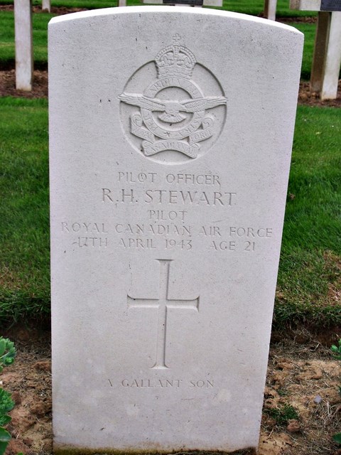 Tombe P/O Stewart
