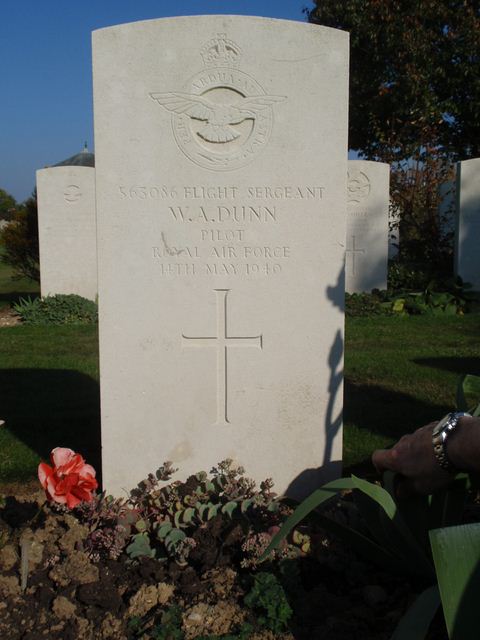 Tombe F/Sgt Dunn