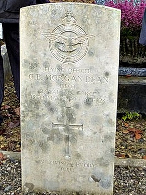 Tombe F/O Morgan-Dean