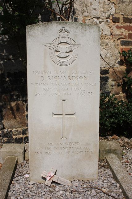 Tombe F/Sgt Richardson