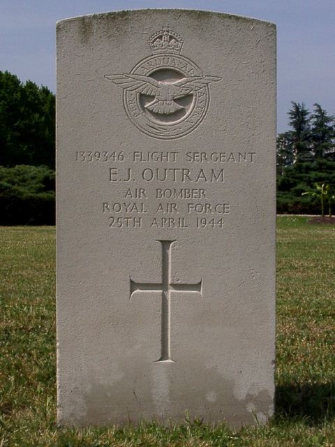 Tombe F/Sgt Outram