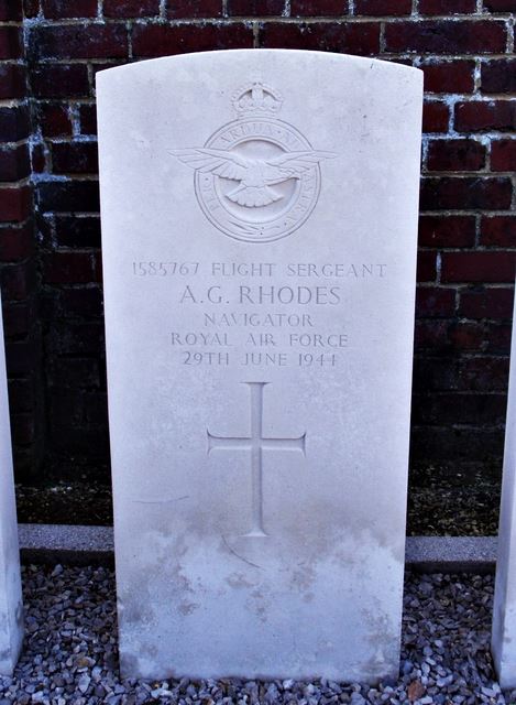 Tombe F/Sgt Rhodes