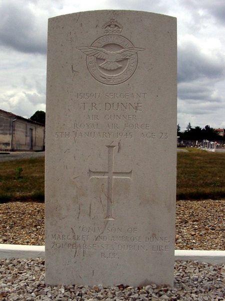Tombe Sgt Dunne - Photo Jean-Luc Maillet