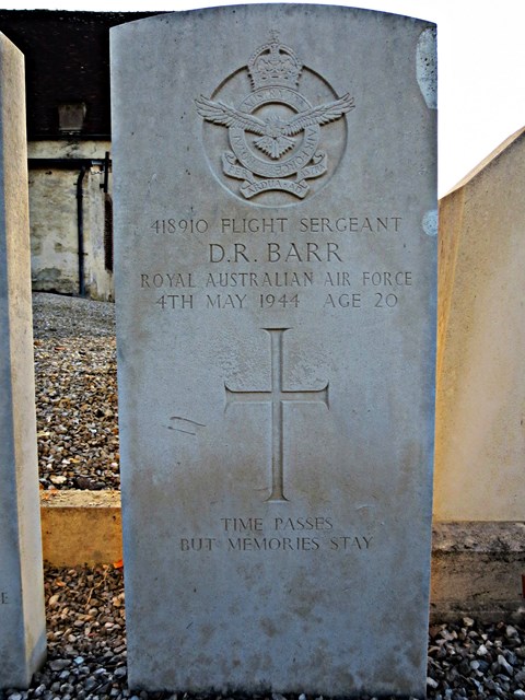 Tombe F/Sgt Barr