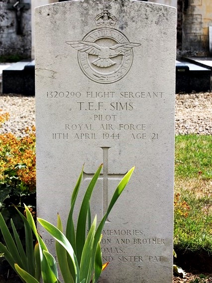 Tombe F/Sgt Sims