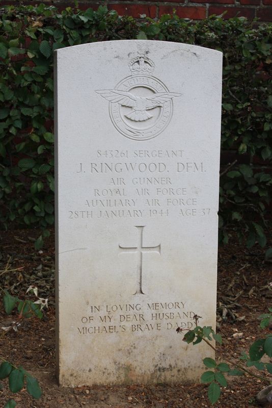 Tombe Sgt Ringwood