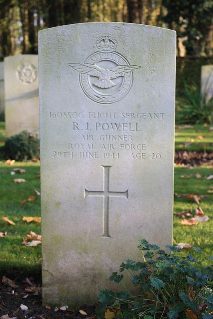 Tombe F/Sgt Powell