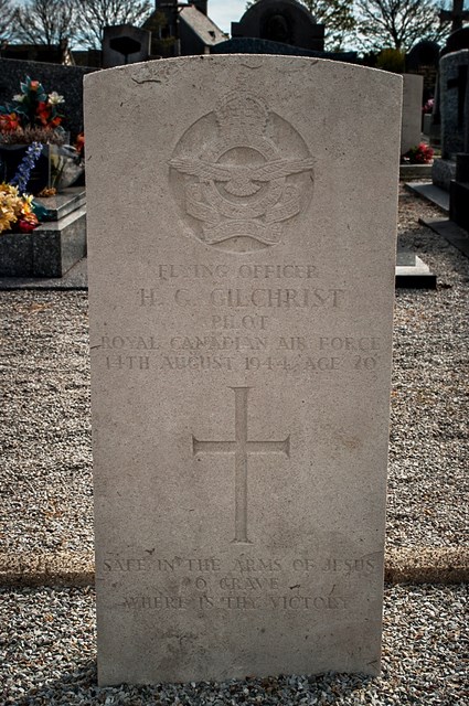 Tombe F/O Gilchrist