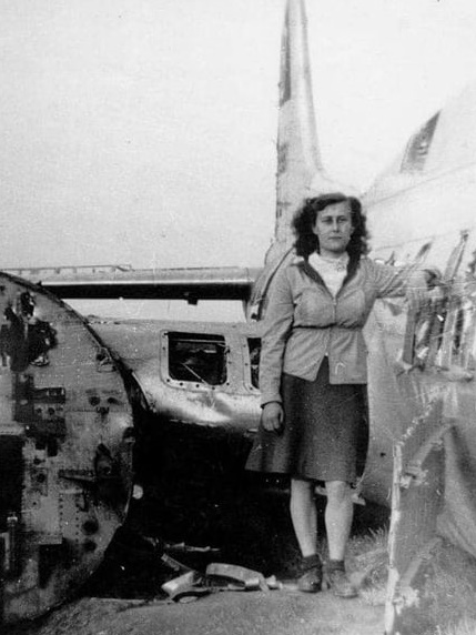 B-17 43-38981