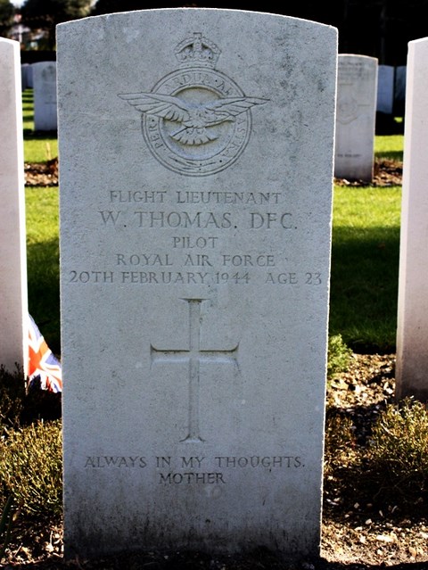 F/Lt Thomas