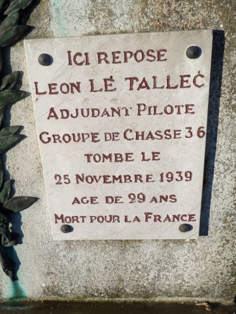Tombe Adj Le Tallec