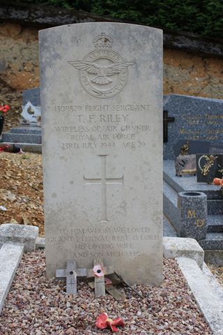 Tombe F/Sgt Riley