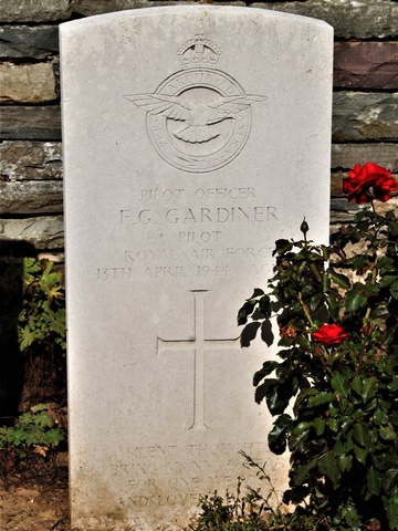 Tombe P/O Frederick George Gardiner
