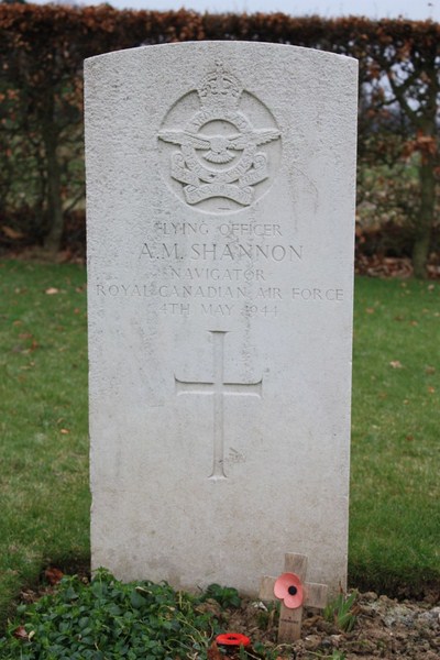 Tombe F/O Shannon