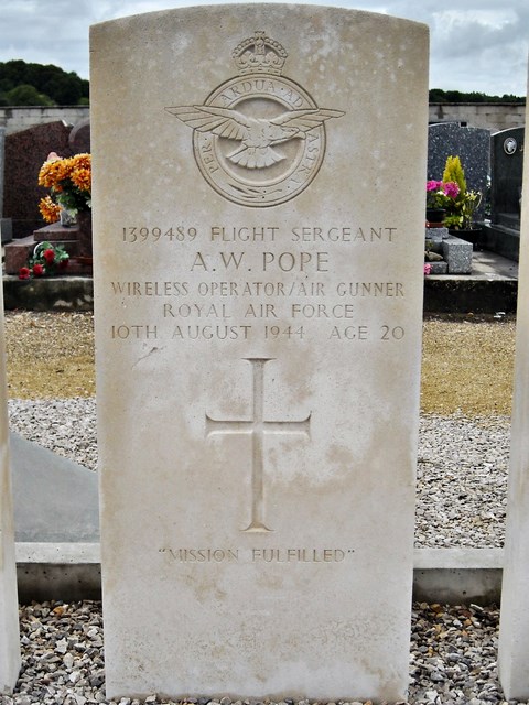 Tombe F/Sgt Pope