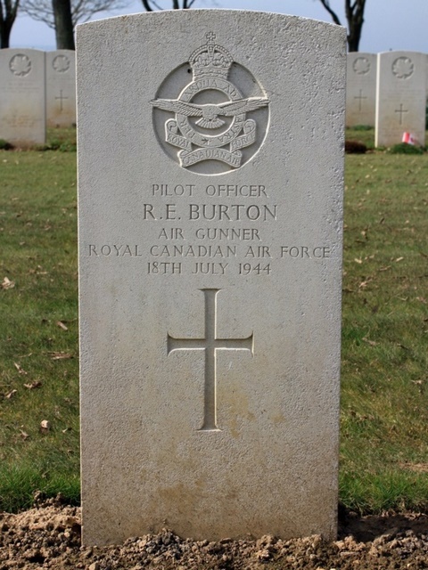 Tombe F/Sgt R E Burton