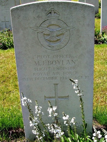 F/Sgt Robert Elwood Burton