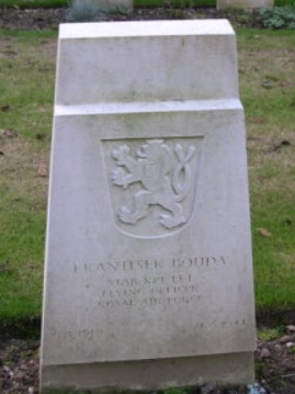 Tombe F/O Frantisek Bouda