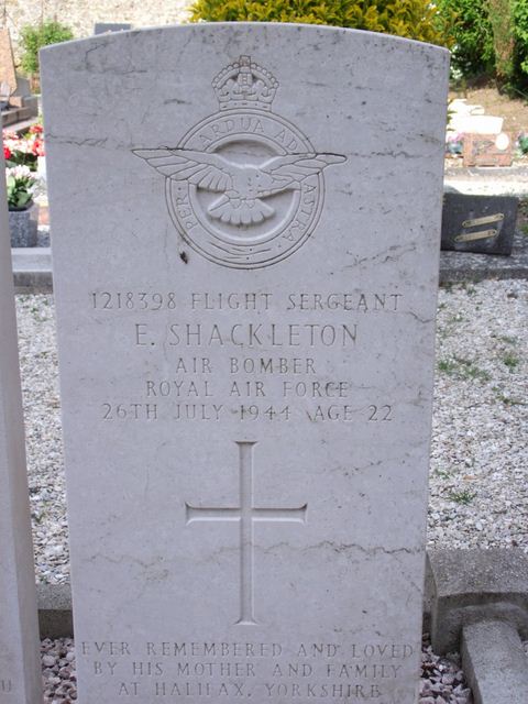 Tombe F/Sgt Shackleton