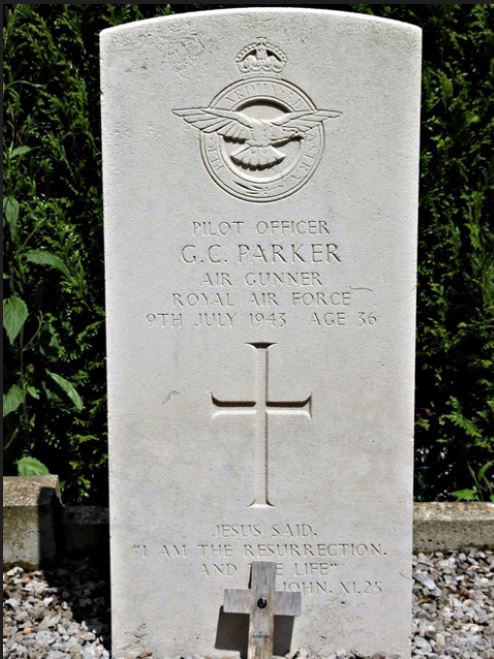 Tombe P/O Geoffrey Cuming Parker