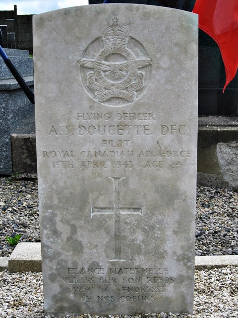 Tombe F/O Doucette