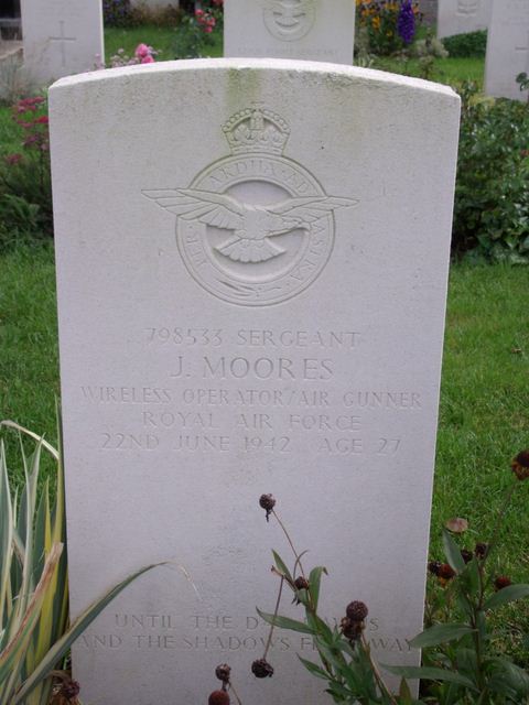 Tombe Sgt Moores